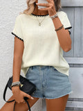 Woman's Scalloped Knit Edge